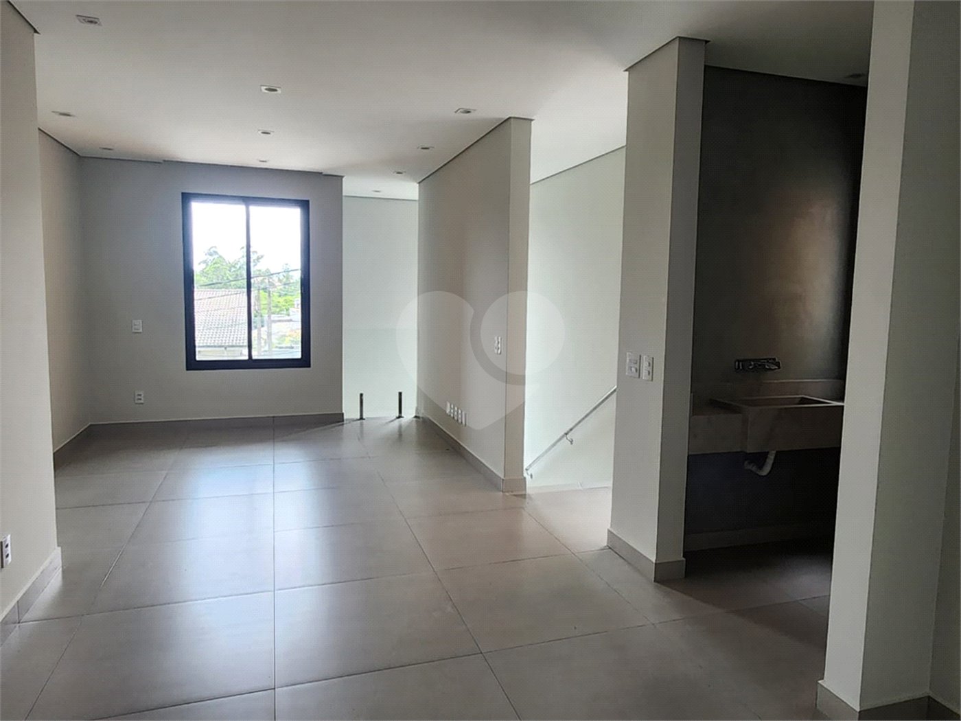 Casa à venda com 3 suítes no condomínio Terras de São Francisco, Vinhedo - SP