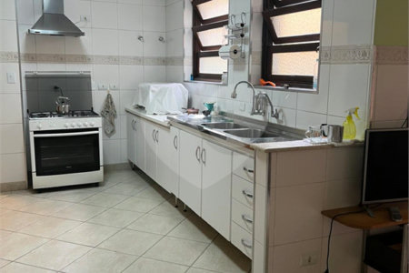 Casa à venda com 3 quartos, sendo 1 suíte, em Vila Mariana, São Paulo, SP