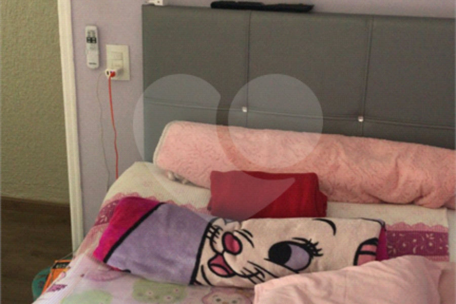 Casa à venda com 3 quartos, sendo 1 suíte,  no condomínio Felipe, São Paulo - SP