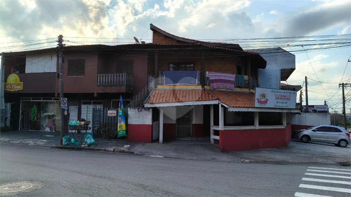 Prédio Comercial e Residencial à Venda — Residencial Burck - Louveira - SP