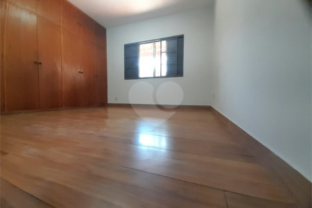 Casa de Alto Padrão à Venda e Locação no Parque Santa Mônica - São Carlos
