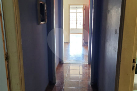 Casa Térrea com 3 dormitórios.