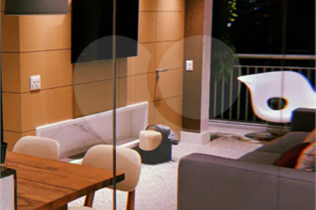 Apartamento com 2 dormitórios e 1 vaga de garagem ao lado do Parque Ibirapuera.
