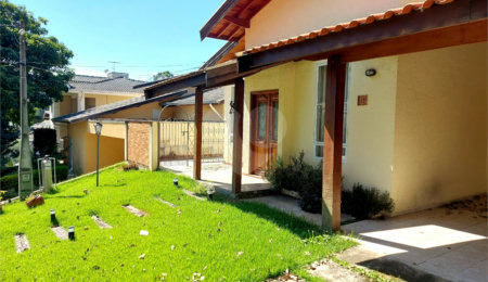 Casa à venda com 3 quartos, sendo 1 suíte, em Villaggio Capríccio, Louveira, SP
