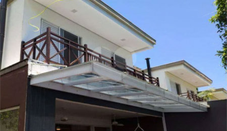 Maravilhosa Casa em Condomínio com 4 Suítes na Praia de Juquehy!!!