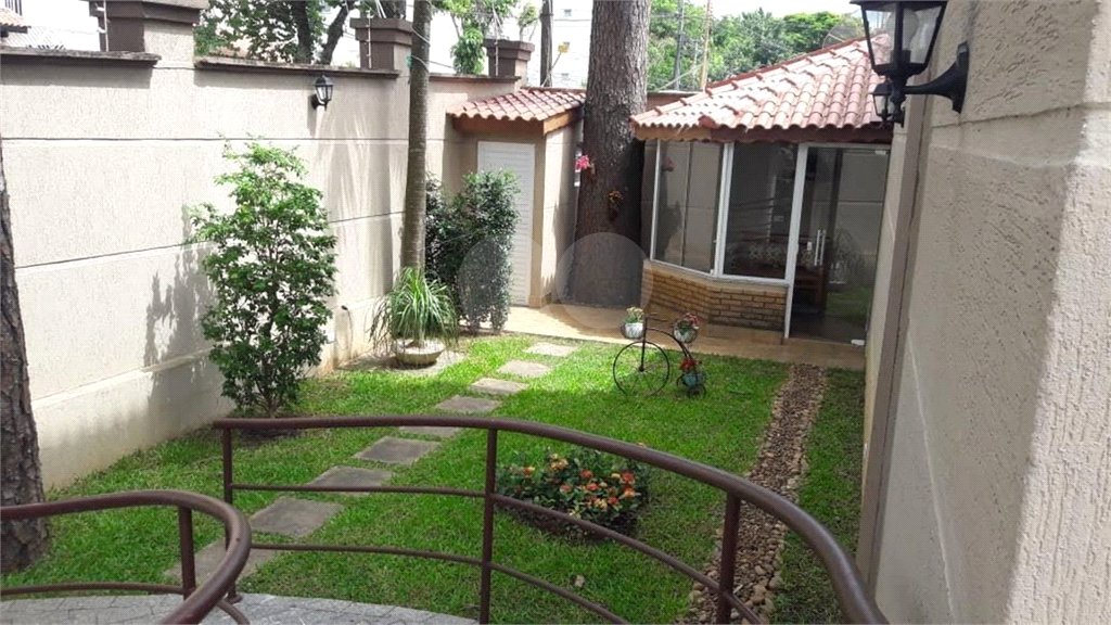 Casa à venda com 3 quartos, sendo 1 suíte, no condomínio Algarve Residencial, São Paulo - SP