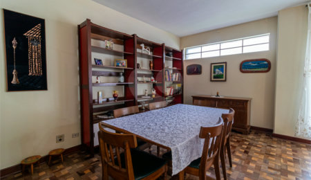 Sobrado à venda com 4 quartos, sendo 1 suíte, em Campo Belo, São Paulo, SP