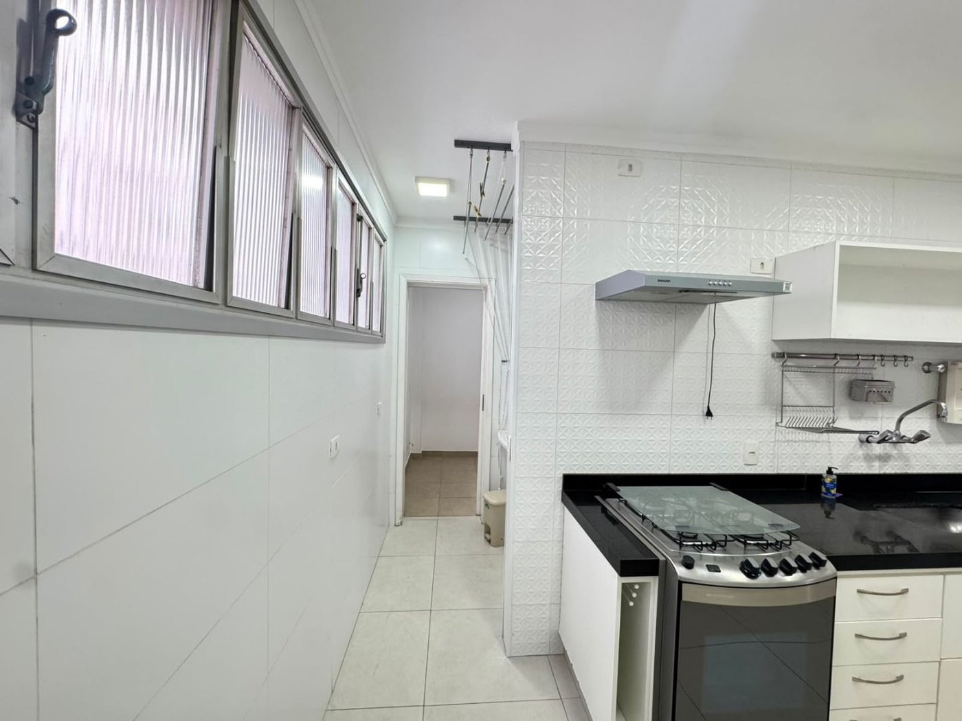 Apartamento com 2 dormitórios para alugar, 113 m² por R$ 5.900,02/mês - Gonzaga - Santos/SP