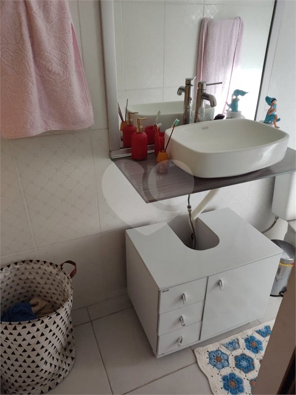 Casa à venda com 3 quartos, sendo 2 suítes, no condomínio Residencial Jardim Lago da Cantareira, Mairiporã - SP