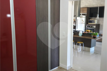 Casa à venda com 3 suítes no condomínio Reserva dos Vinhedos, Louveira - SP