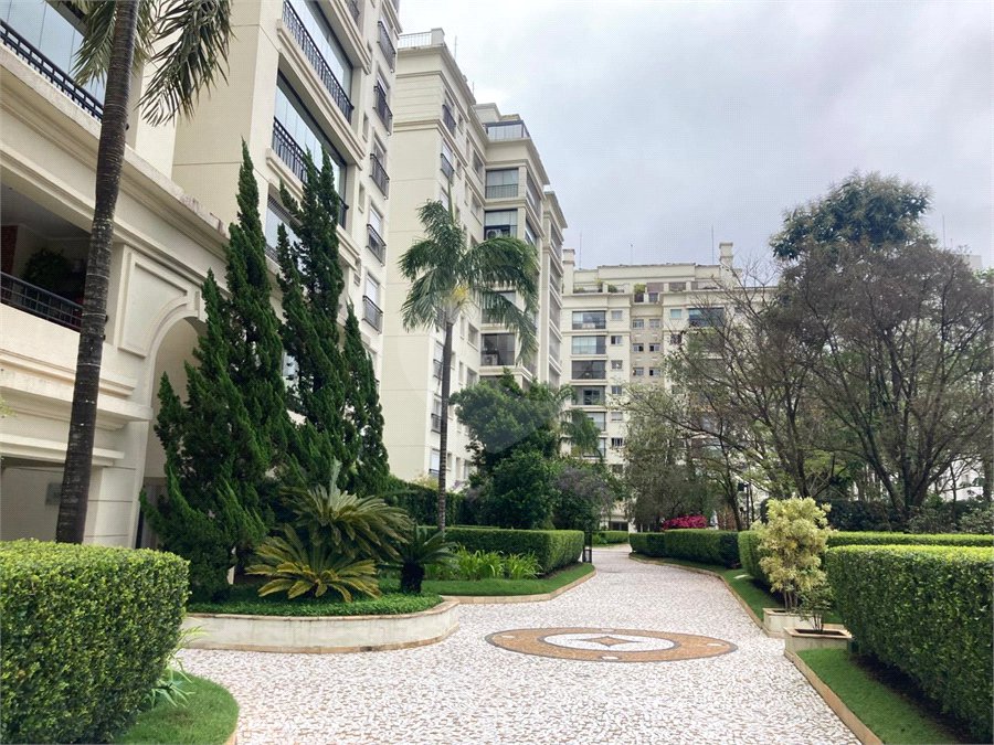 Apartamento para alugar com 3 suítes em Granja Julieta, São Paulo, SP
