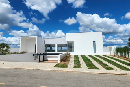 Casa à venda ou para alugar com 4 suítes no condomínio Residencial Delle Stelle, Louveira - SP