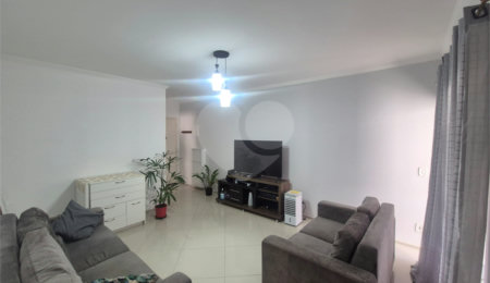 Apartamento à venda com 3 quartos, sendo 1 suíte,  em Parque Santana, Mogi das Cruzes, SP