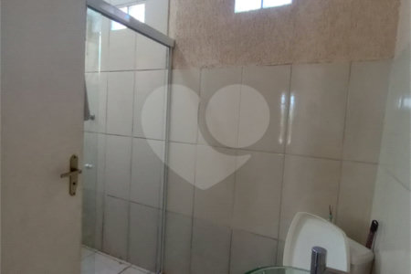 Casa à venda com 4 quartos, sendo 1 suíte, em Jardim Maricota, Itapetininga, SP