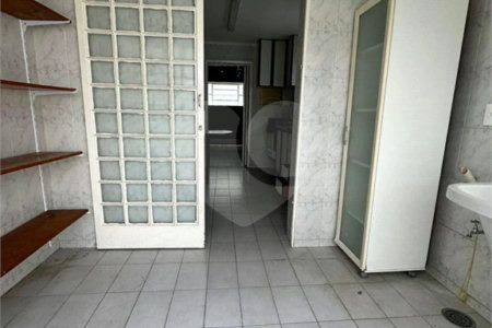 Casa à venda com 4 quartos, sendo 1 suíte, em Vila Oliveira, Mogi das Cruzes, SP