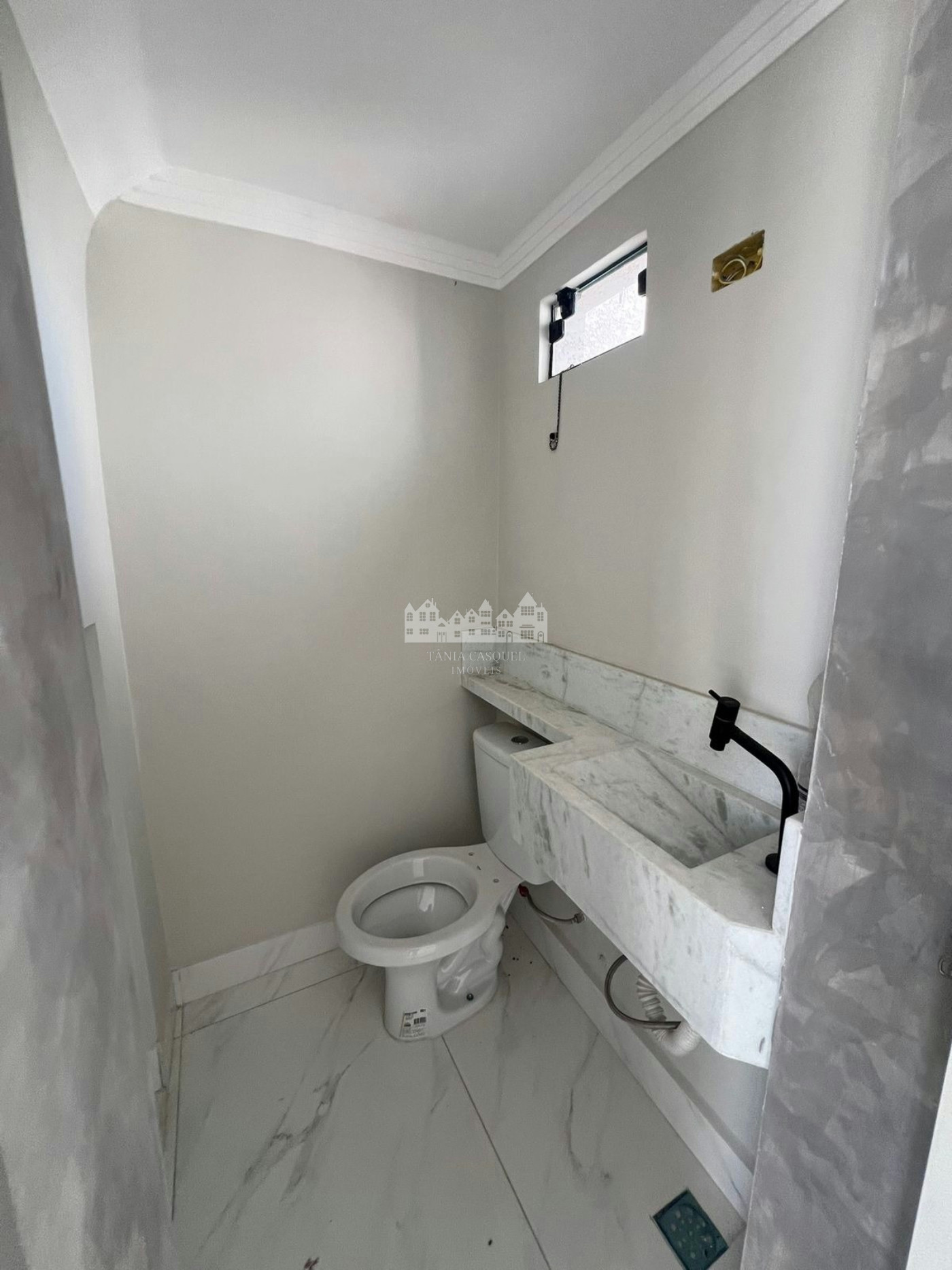 Casa à venda com 2 suítes em Jardim das Cerejeiras, Atibaia, SP