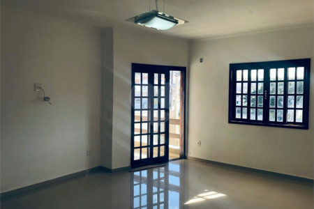 Sobrado à venda com 4 quartos, sendo 2 suítes,  em Vila Oliveira, Mogi das Cruzes, SP
