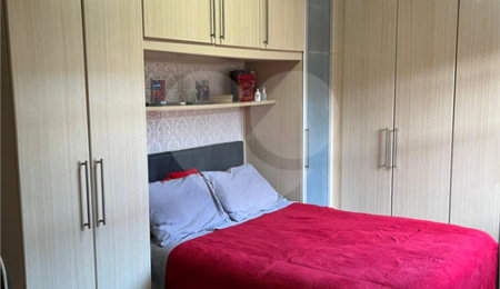 Casa à venda com 3 quartos, sendo 2 suítes, no condomínio Palmas, São Paulo - SP