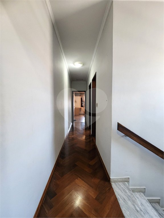 Sobrado à venda com 3 quartos, sendo 1 suíte,  em Vila Constança, São Paulo, SP