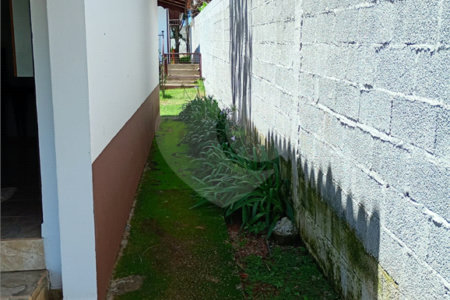 Casa Térrea à venda com 3 quartos em Guaxinduva, Atibaia, SP
