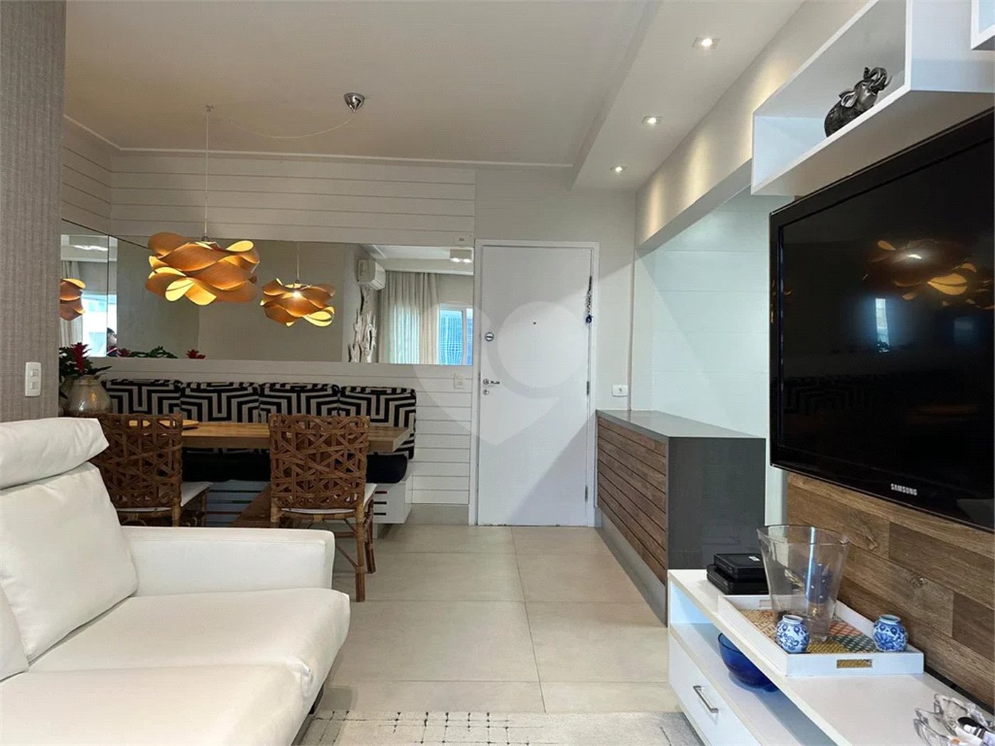Apartamento à venda com 3 quartos, sendo 2 suítes,  em Riviera de São Lourenço, Bertioga, SP
