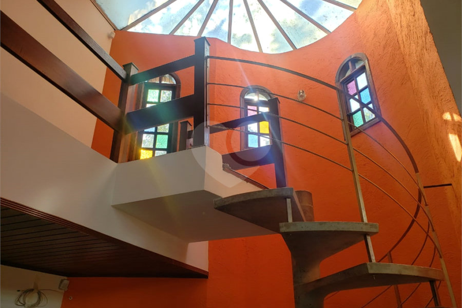Sobrado à venda com 4 quartos, sendo 1 suíte,  em Jardim Leonor Mendes de Barros, São Paulo, SP