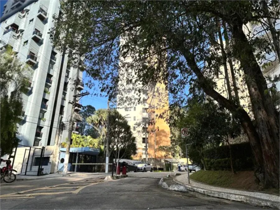 Apartamento para alugar com 2 suítes em Vila Andrade, São Paulo, SP