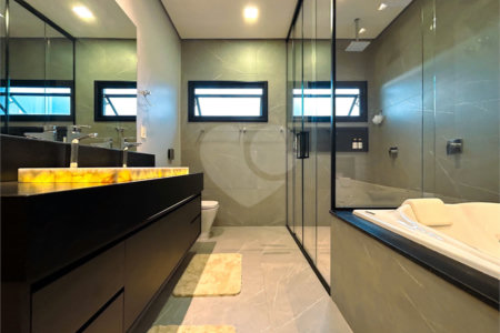 Casa à venda ou para alugar com 3 suítes no condomínio Residencial Central Parque, Salto - SP