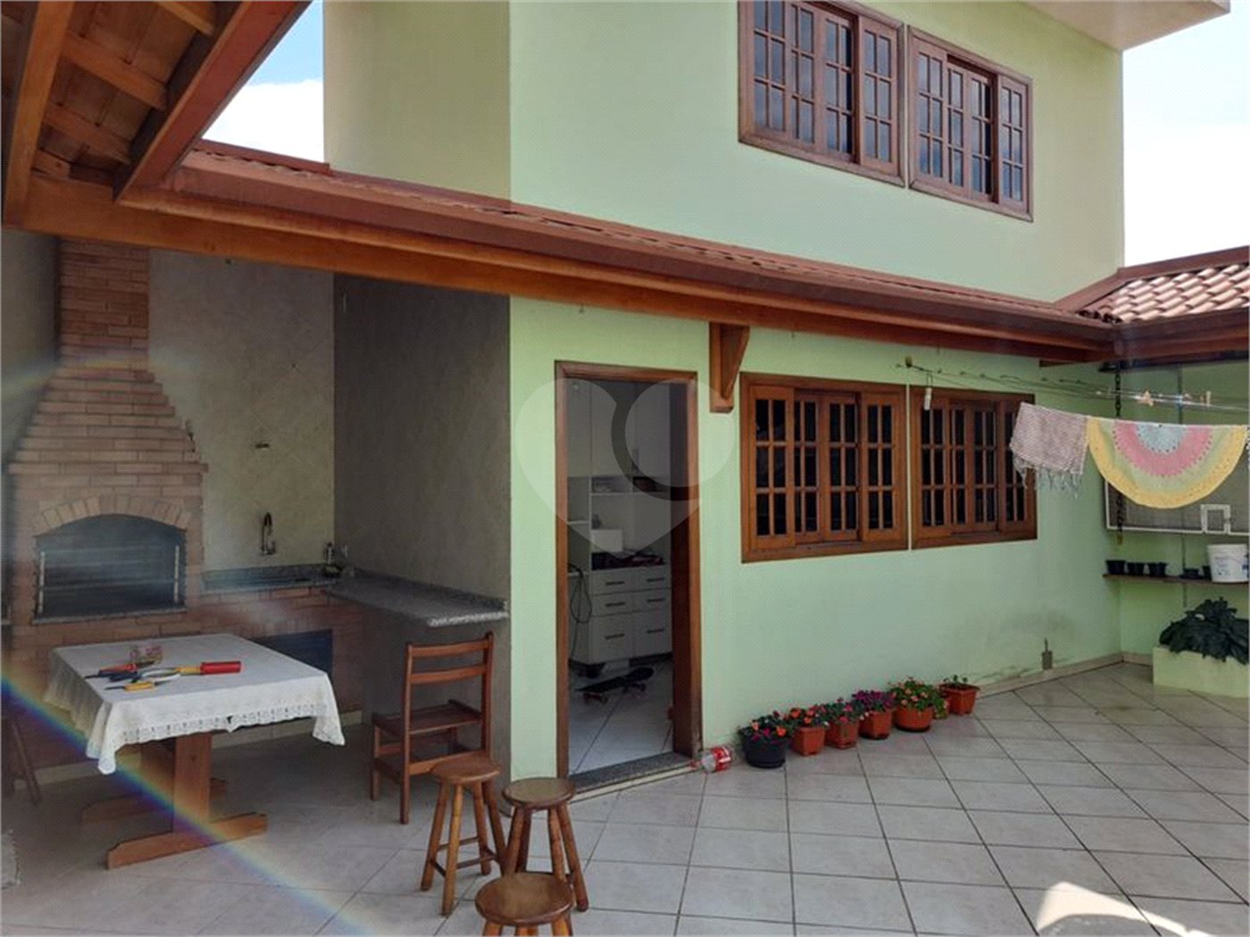 Sobrado à venda com 3 suítes em Vila Romero, São Paulo, SP