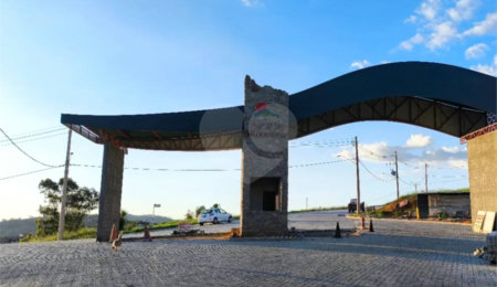 Terreno à venda no condomínio Paraíso da Montanha, Piracaia - SP