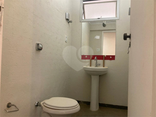 Apartamento para alugar com 4 quartos, sendo 1 suíte,  em Santo Amaro, São Paulo, SP