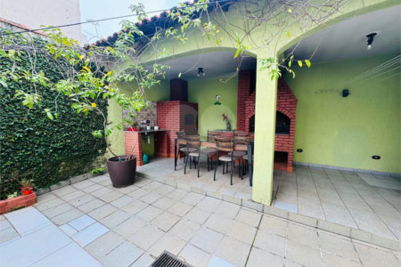 Casa à venda com 4 quartos, sendo 1 suíte,  em Vila Galvão, Guarulhos, SP