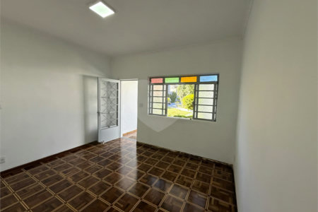 Casa Térrea à venda ou para alugar com 2 suítes em Alvinópolis, Atibaia, SP