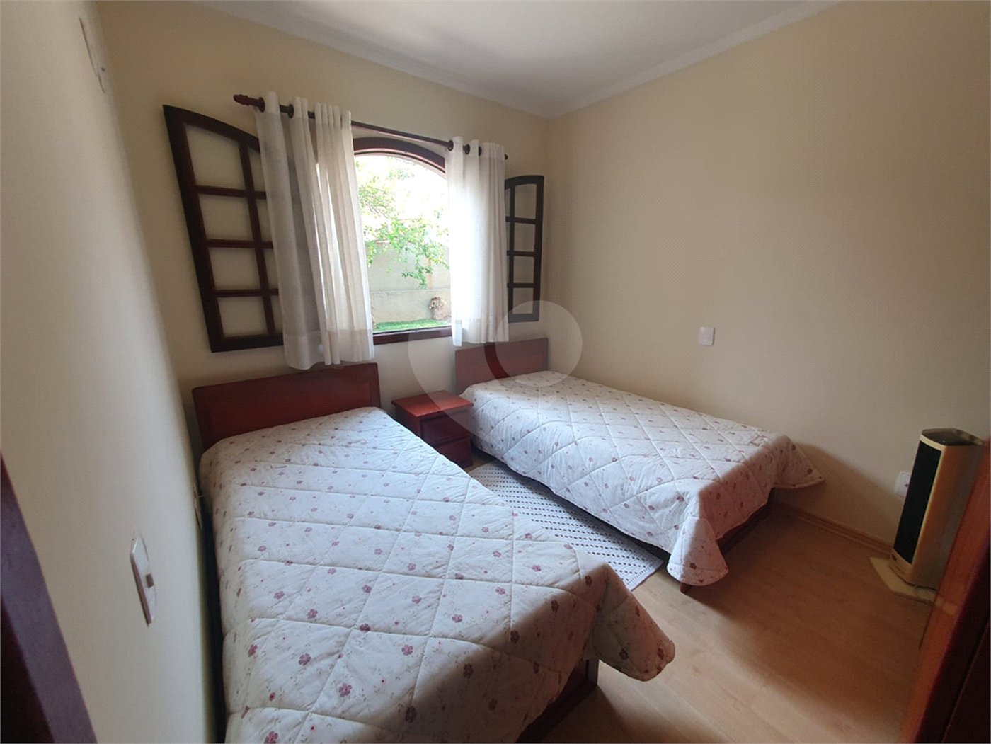 Casa à venda com 4 quartos, sendo 1 suíte, no condomínio Parque São Gabriel, Itatiba - SP