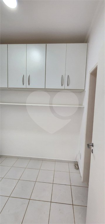 Casa à venda com 3 suítes no condomínio Recanto dos Paturis, Vinhedo - SP