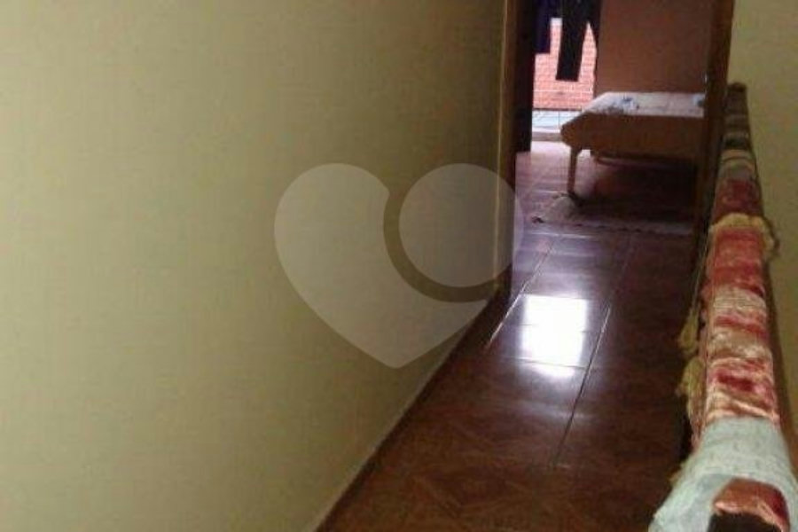 Sobrado à venda com 3 suítes em Vila Nivi, São Paulo, SP