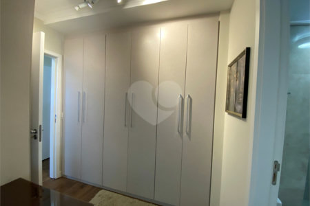 Apartamento à venda com 3 suítes em Barra Funda, São Paulo, SP