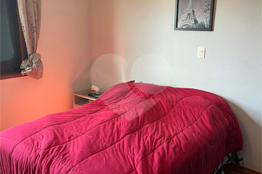 Sobrado à venda com 4 quartos, sendo 1 suíte, em Santana, São Paulo, SP