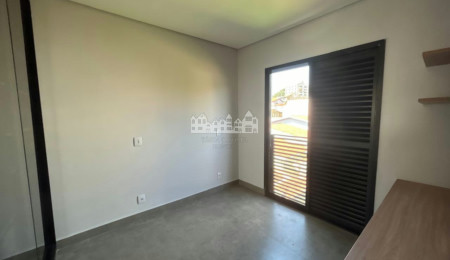 Apartamento à venda com 3 quartos, sendo 1 suíte, no centro de Atibaia - SP