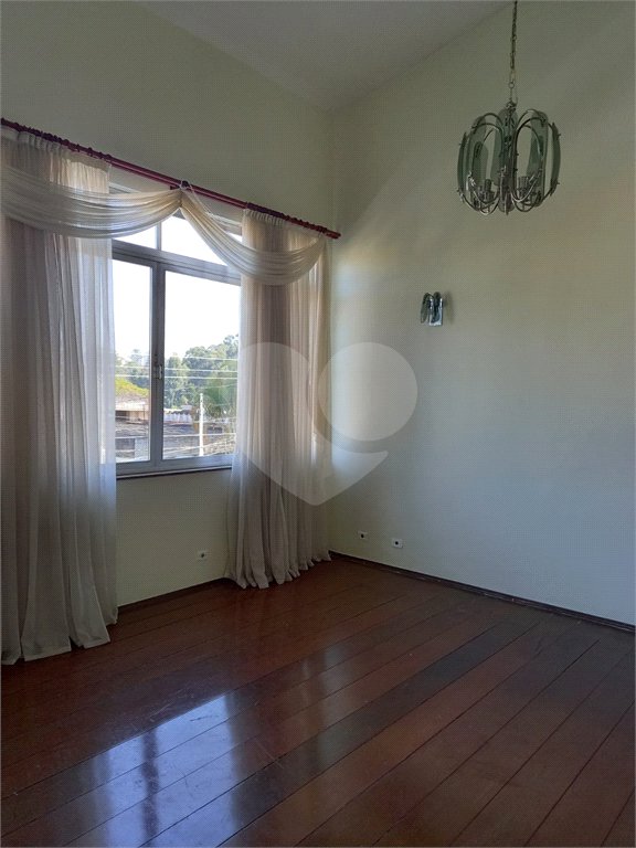 Sobrado à venda com 5 quartos, sendo 2 suítes,  em Tremembé, São Paulo, SP