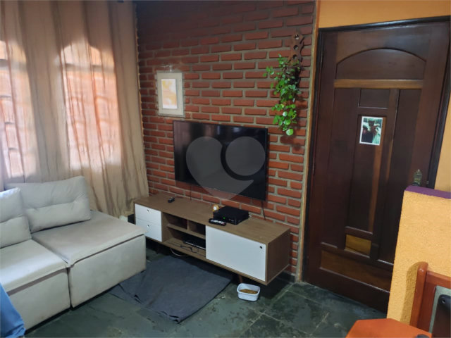 Sobrado à venda com 3 quartos, sendo 1 suíte,  em Tremembé, São Paulo, SP