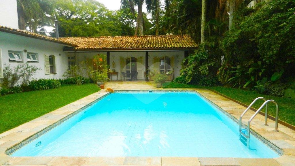 Casa Térrea à venda com 4 suítes em Alto da Boa Vista, São Paulo, SP