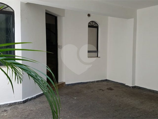 Sobrado à venda ou para alugar com 3 quartos, sendo 1 suíte,  em Alto da Boa Vista, São Paulo, SP