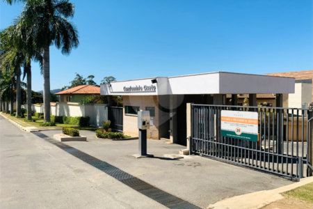 Casa à venda com 4 suítes no condomínio Osato, Atibaia - SP