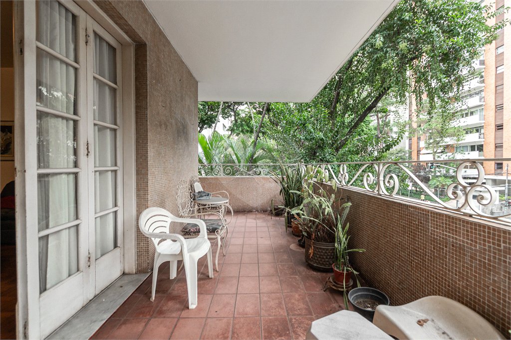 Apartamento à venda com 4 quartos, sendo 1 suíte, em Higienópolis, São Paulo, SP