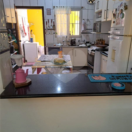 Sobrado à venda com 4 quartos, sendo 2 suítes, em Jardim Modelo, Suzano, SP