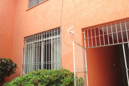 Sobrado à venda com 4 quartos, sendo 1 suíte, em Cambuci, São Paulo, SP