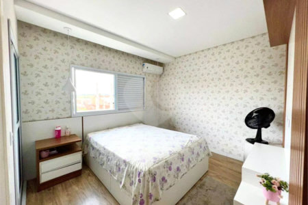 Sobrado à venda com 3 quartos, sendo 1 suíte,  em Residencial Jardim Nathália, Sorocaba, SP