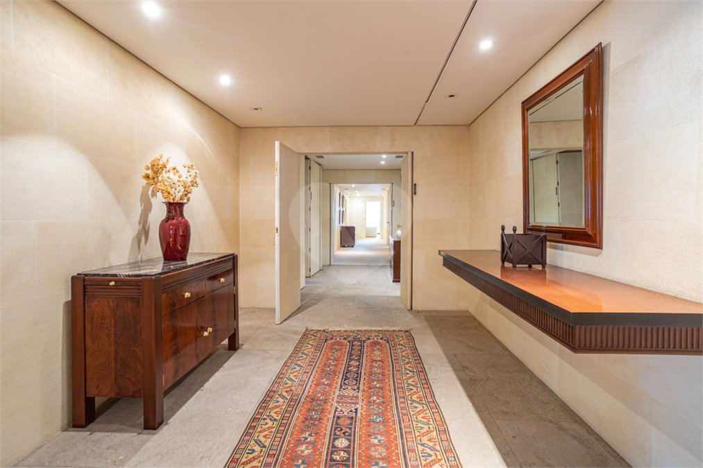 Apartamento à venda com 4 suítes em Jardim Paulistano, São Paulo, SP