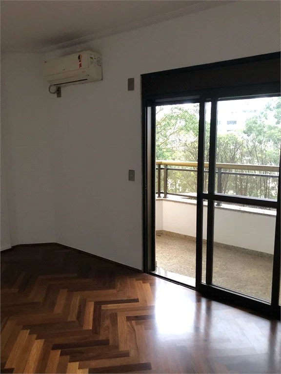 Apartamento à venda com 4 suítes em Vila Suzana, São Paulo, SP